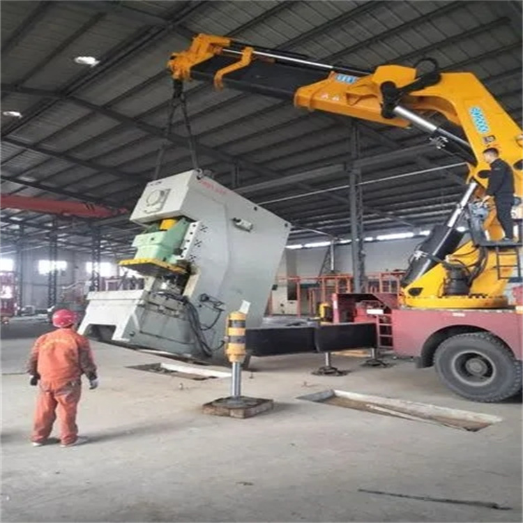 厚街镇80吨折臂吊车出租附近电话