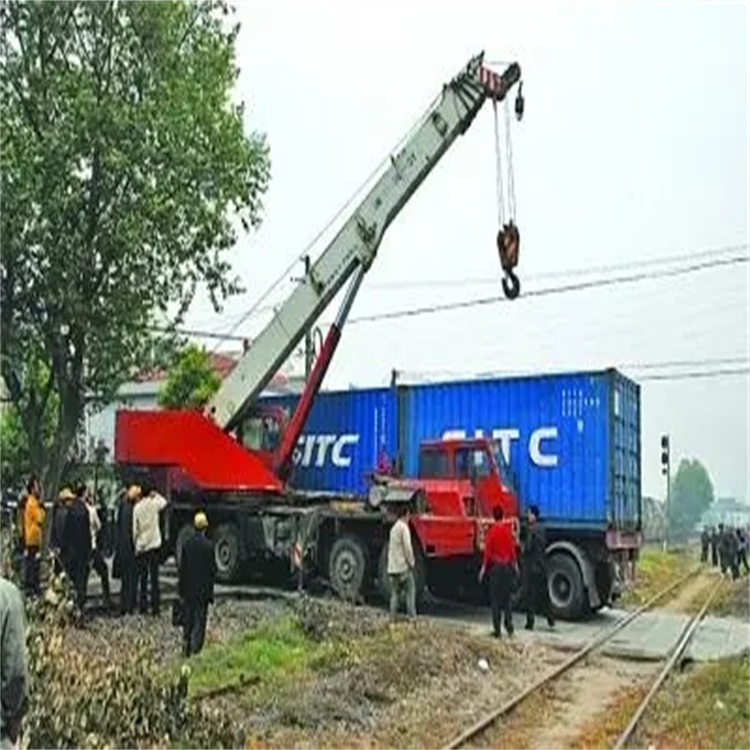 厚街镇如何快速找到附近的吊车救援公司