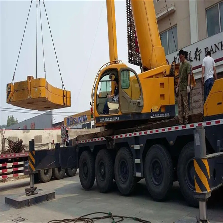 厚街镇当地吊车出租|机器吊装|75吨|工厂搬迁服务